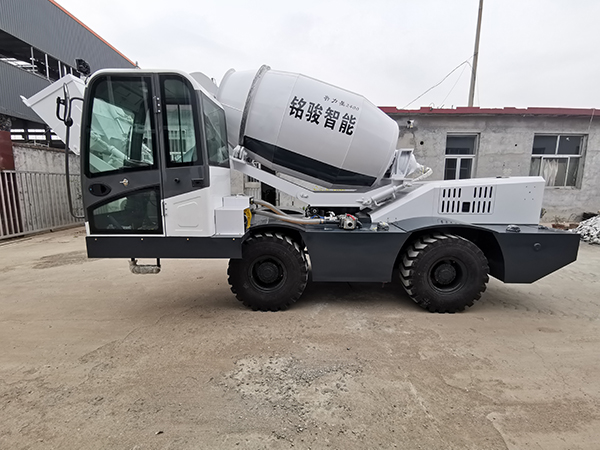 小型混凝土攪拌車殘?jiān)奶幚磙k法